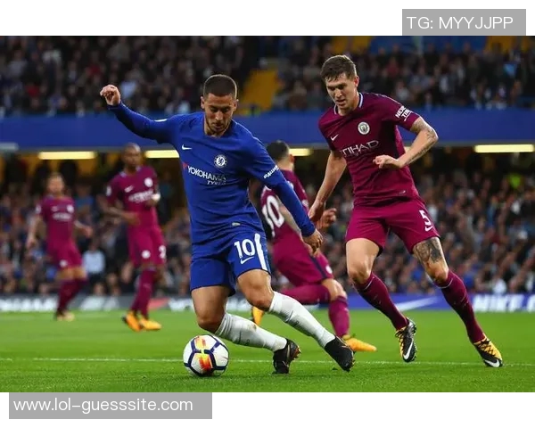 英超激战：多特蒙德与曼城战成平局绝杀瞬间引发争议判罚热议