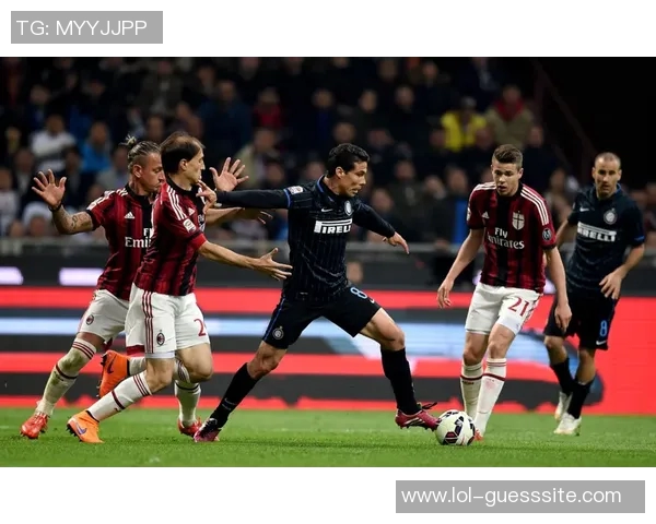 世界杯激战AC米兰与拜仁鏖战至平局绝杀瞬间引发全场狂欢点评