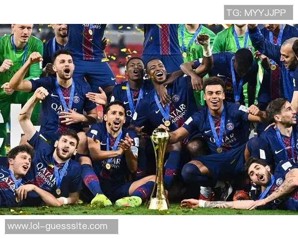 欧联杯激战：巴黎圣日耳曼与马竞平局红牌争议引发全场热议